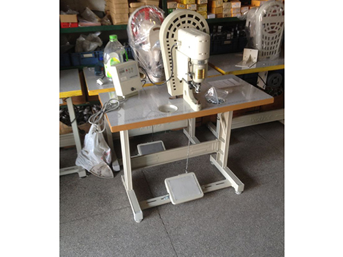 精密電機雞眼機